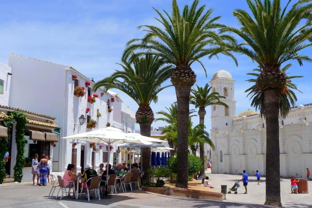 Espectacular Casa Muy Luminosa Con Azotea Lägenhet Conil De La Frontera Exteriör bild